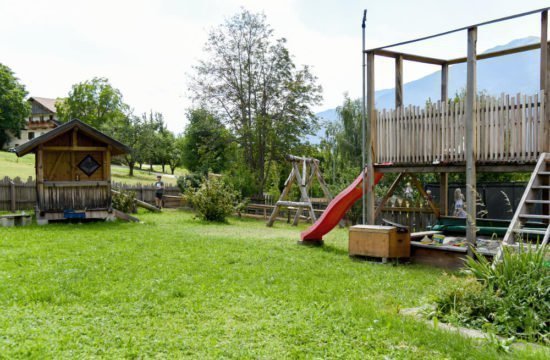 loechlerhof-brixen-spielplatz (3)