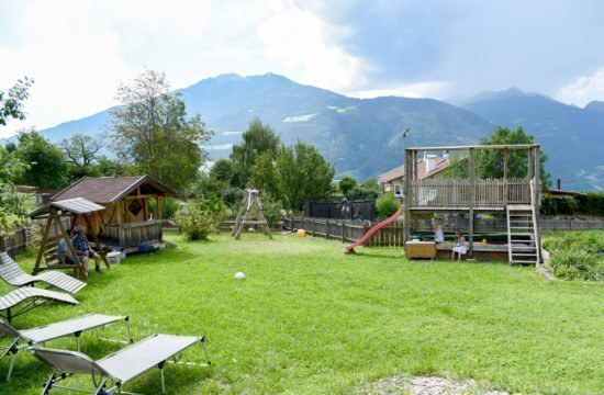 loechlerhof-brixen-spielplatz (6)